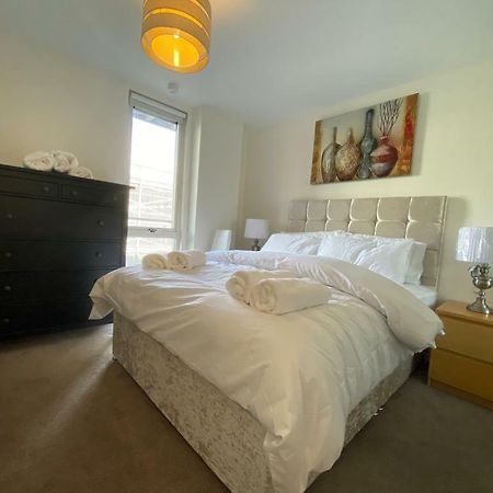 Central Milton Keynes Hub One Bedroom Secured Apartment Luaran gambar