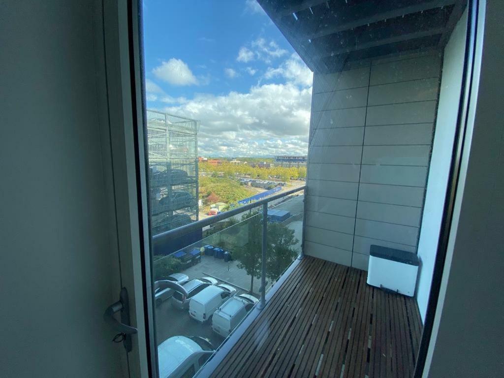 Central Milton Keynes Hub One Bedroom Secured Apartment Luaran gambar